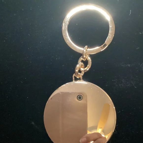 Burberry button keyring - Picture 2 of 5
